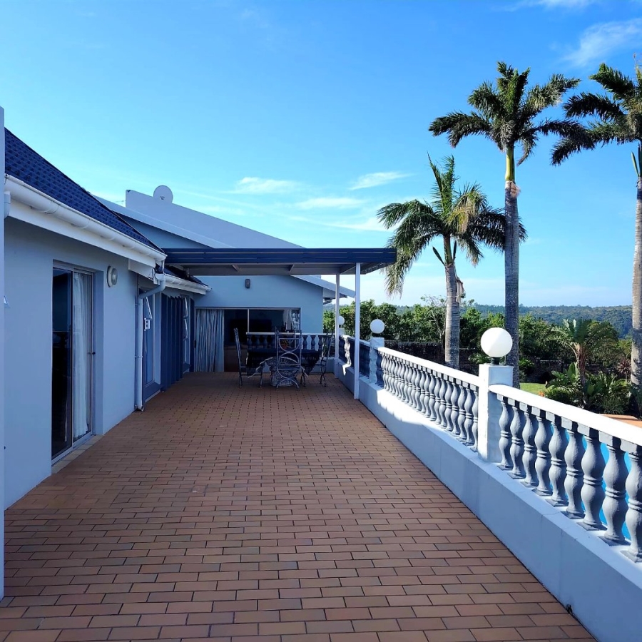 5 Bedroom Property for Sale in Beacon Bay Eastern Cape